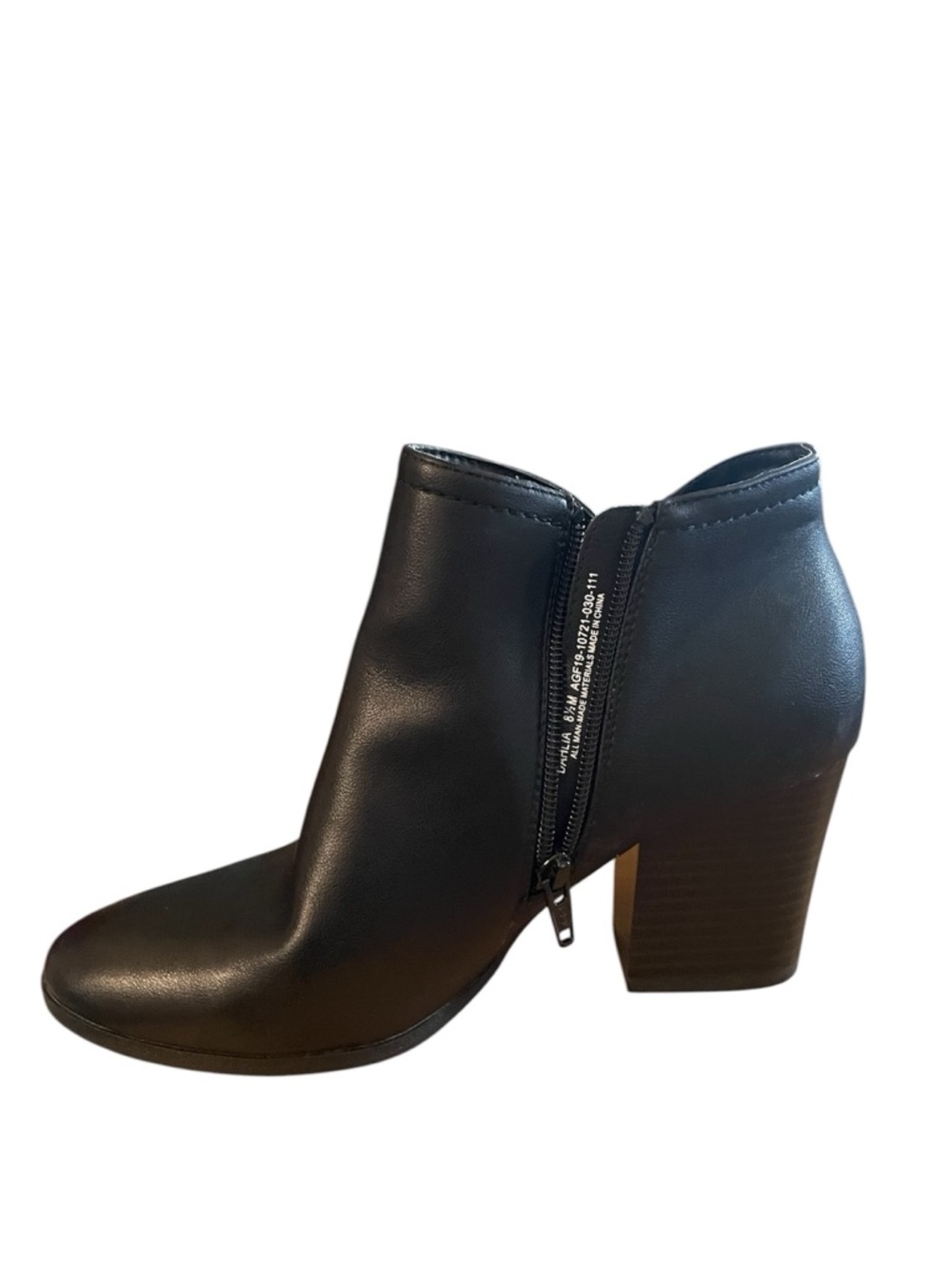 Classic Leather 8.5 Black Ankle Booties with Stacked Block Heel. Worn once. - Picture 3 of 6